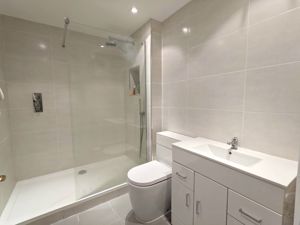 Photo 16- click for photo gallery